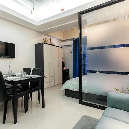 Jen'S Paranaque City Apartment Manila Esterno foto